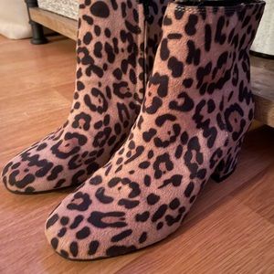 Ankle boots size 8.